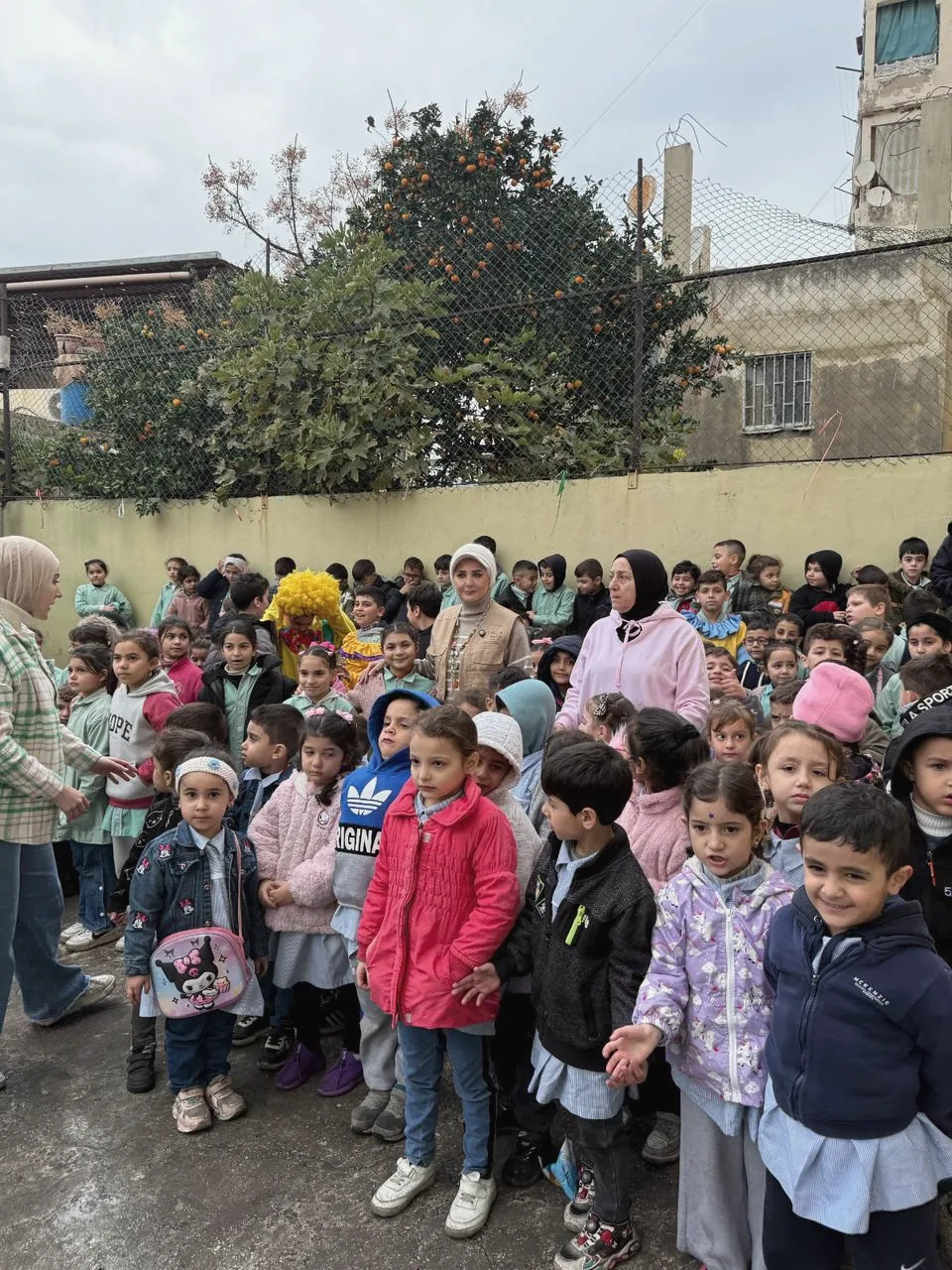 مدرسة تعمل اليوم بالطاقة الشمسية